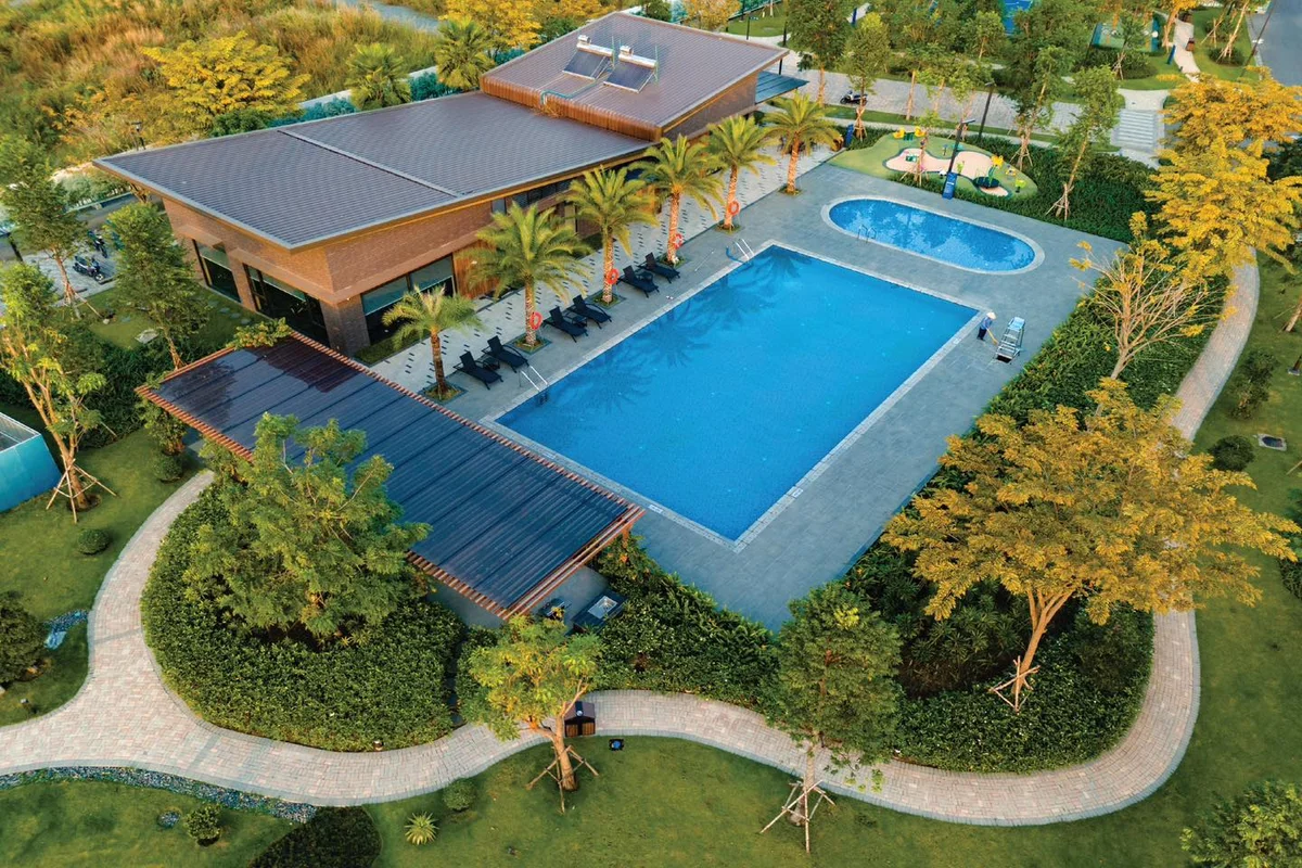 Phối cảnh clubhouse và hồ bơi nội khu Izumi City